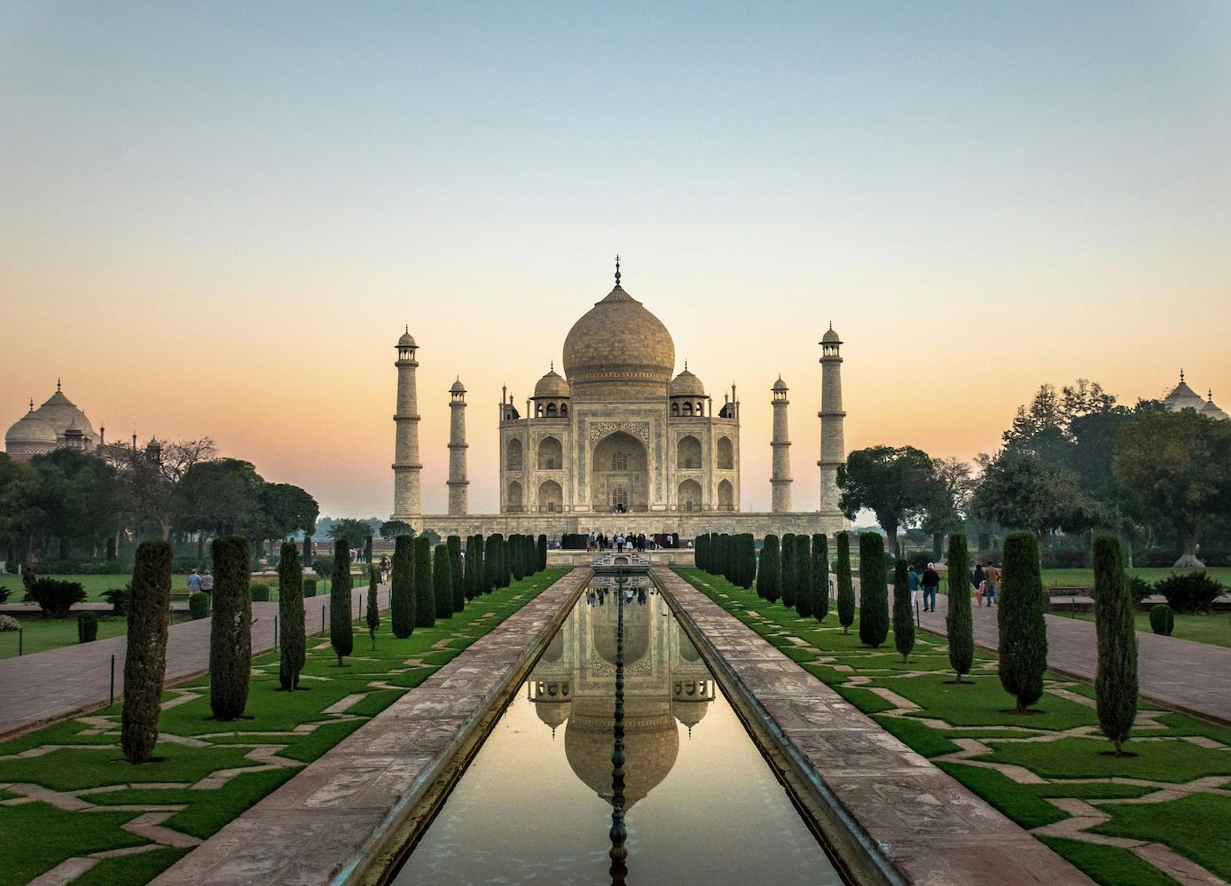 ROILLS - Taj Mahal travel guide