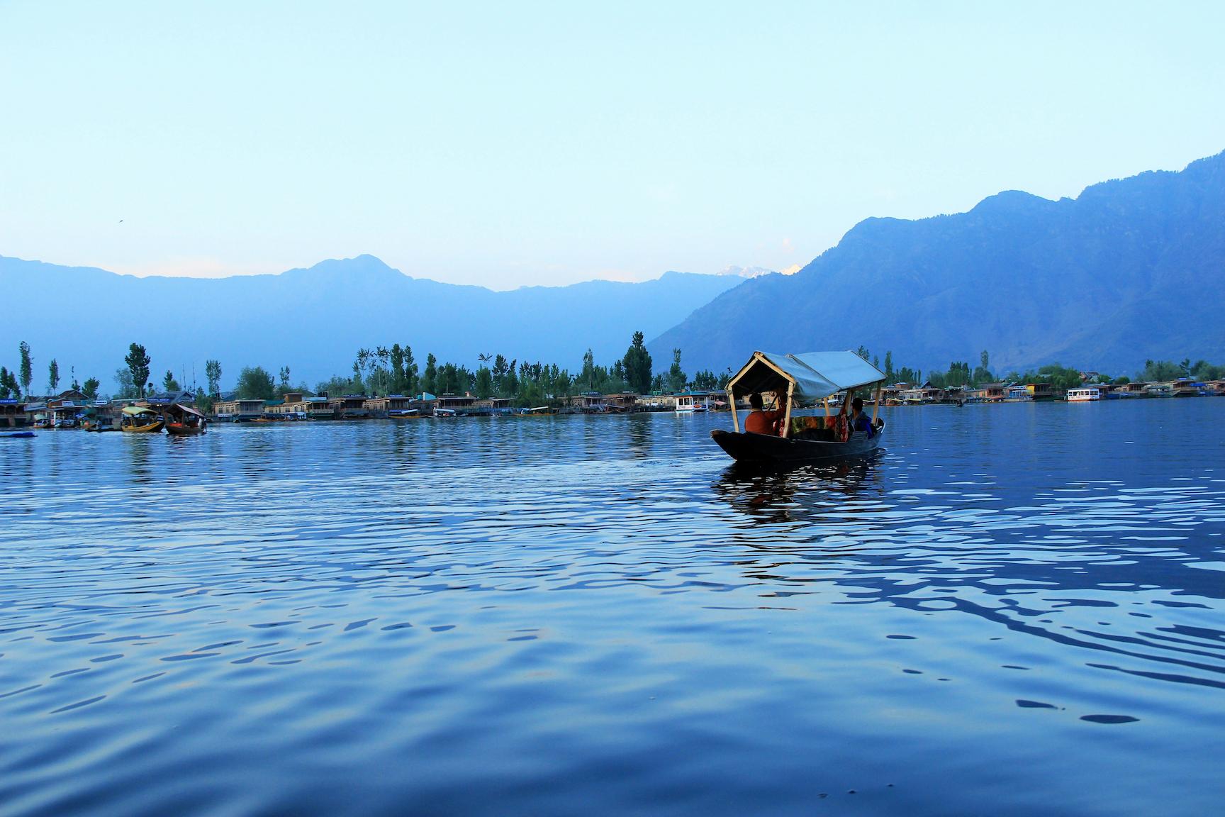 ROILLS - Best boating spots in Kerala